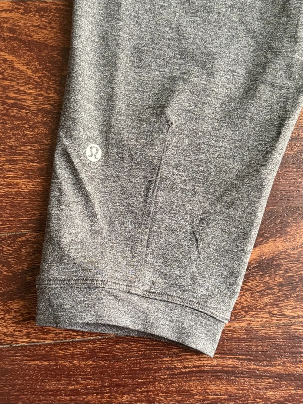 lululemon Rejuvenate Crop 18” Heathered Black Gray Size 2